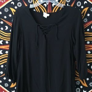Black Quarter Sleeve Top